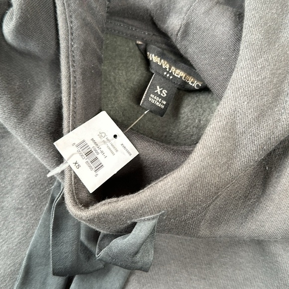Banana Republic | Forest Green Pullover Hoodie | Size XS, NWT - Picture 6 of 9